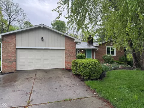 225 Corral Ct, Fishers, IN 46038