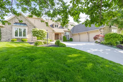 1850 Spruce Dr, Carmel, IN 46033