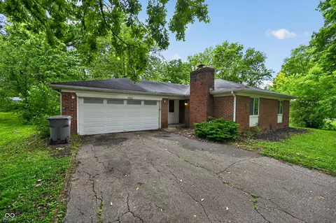 5511 Laurel Hall Dr, Indianapolis, IN 46226