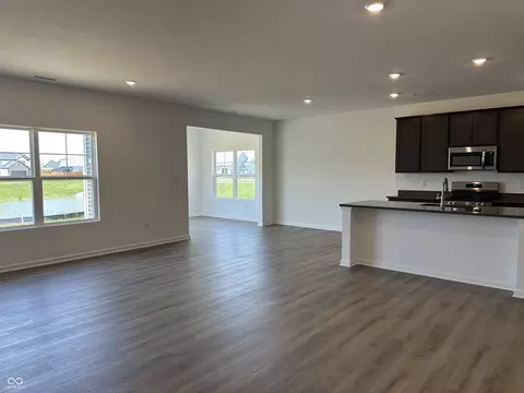1657 Pebble Beach Dr, Pendleton, IN 46064 photo 2