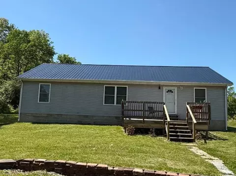 2469 Country Manor St, North Vernon, IN 47265