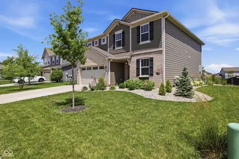 9767 Alzada Dr, Fishers, IN 46040