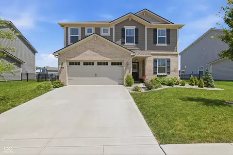 9767 Alzada Dr, Fishers, IN 46040
