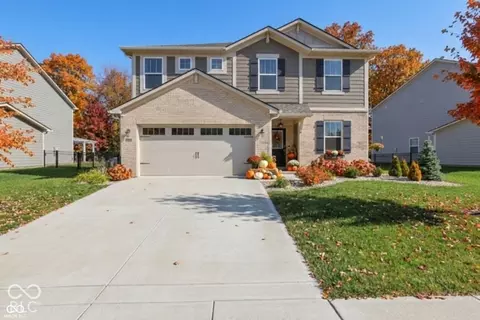 9767 Alzada Dr, Fishers, IN 46040