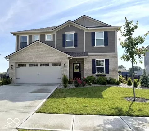 9767 Alzada Dr, Fishers, IN 46040