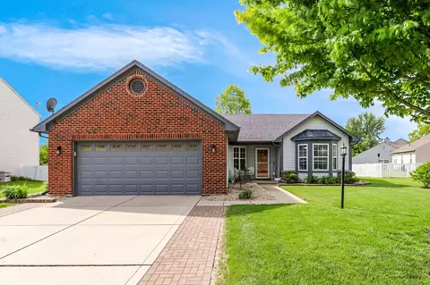 218 Lakemoore St, Brownsburg, IN 46112
