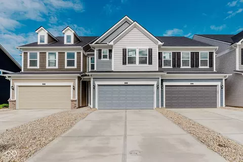 692 Garrow Dr, Westfield, IN 46074