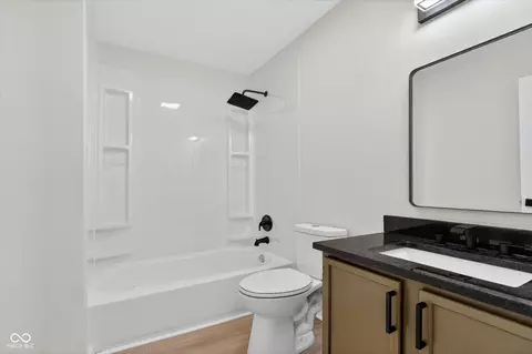 Bath - 2145 Shadowbrook Dr, Plainfield, IN 46168 photo 2 of 2