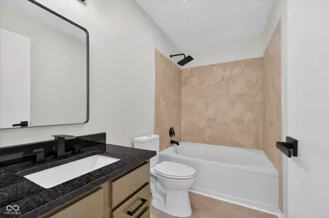 Bath - 2145 Shadowbrook Dr, Plainfield, IN 46168 photo 1 of 2