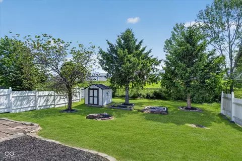 Exterior - 2145 Shadowbrook Dr, Plainfield, IN 46168 photo 4 of 9