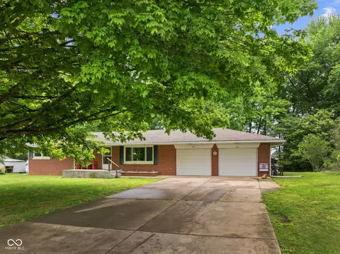 403 N Lafayette St, Cloverdale, IN 46120