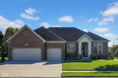 3831 Sycamore Bend Ct, Columbus, IN 47203