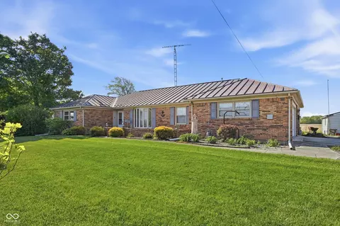 1761 W State Road 32 Hwy, Winchester, IN 47394