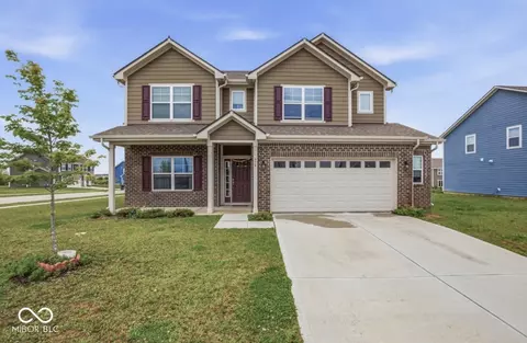 975 Bent Branch Ln, Greenwood, IN 46143
