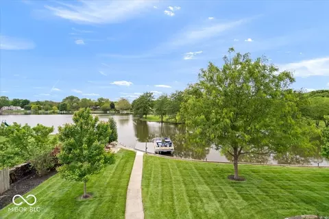 11416 E Lakeshore Dr, Carmel, IN 46033
