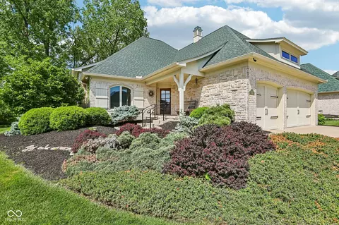 3325 Nottinghill Dr E, Plainfield, IN 46168