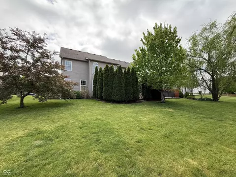 Exterior - 2094 Seneca Ln, Plainfield, IN 46168 photo 11 of 12