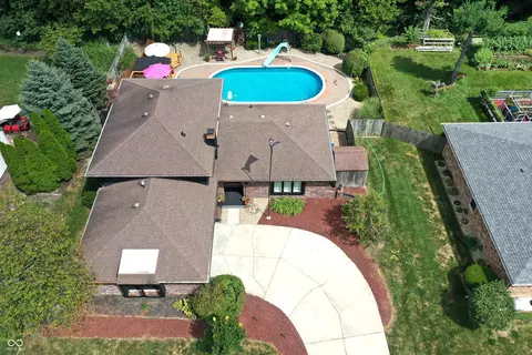 6903 Glacier Dr, Indianapolis, IN 46217