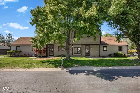 5924 Highgate Cir E, Indianapolis, IN 46250