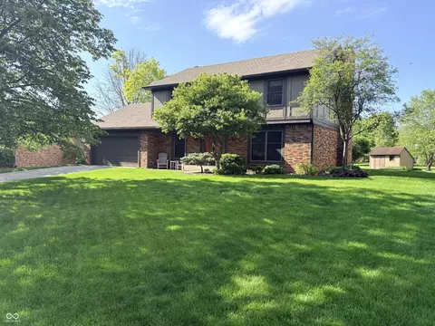 833 Bridle Cir, Carmel, IN 46032