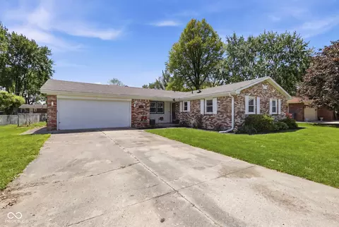 1709 E 47th St, Anderson, IN 46013