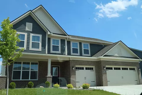 1819 Vista Ridge Dr, Greenwood, IN 46143