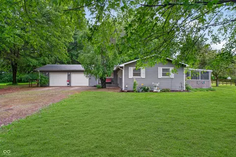 8552 E Windy Acres Ln, Mooresville, IN 46158