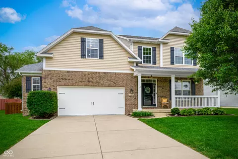 6103 Golden Eagle Dr, Zionsville, IN 46077