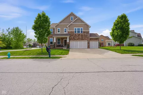 564 Amersham Ct, Avon, IN 46123