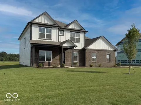 7781 Magnolia St, New Palestine, IN 46163