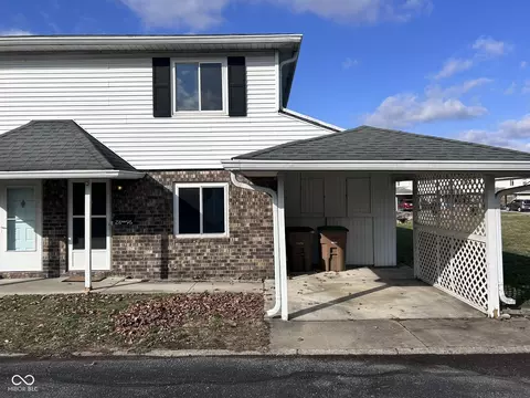 2896 Two Worlds Dr, Columbus, IN 47201
