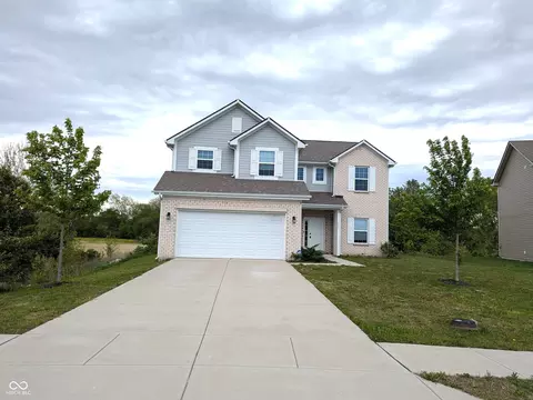 1571 N Creekwater Pass, Greenfield, IN 46140