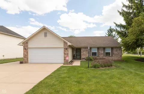 11011 Oakspring Dr, Indianapolis, IN 46239