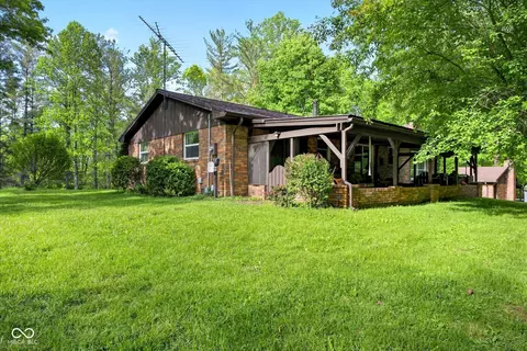 Exterior - 982 E Coonpath Rd, Spencer, IN 47460 photo 4 of 15