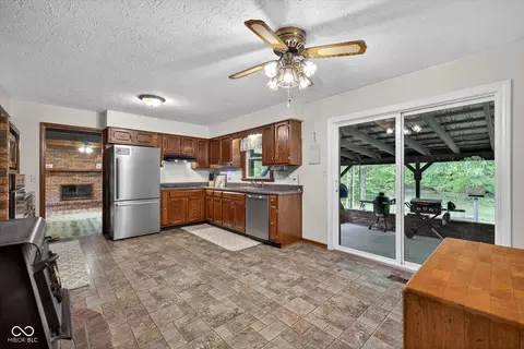 Kitchen - 982 E Coonpath Rd, Spencer, IN 47460 photo 1 of 1