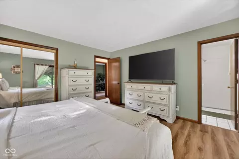 Bedroom - 982 E Coonpath Rd, Spencer, IN 47460 photo 2 of 4