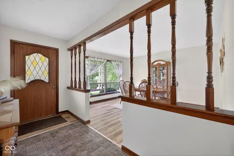 Entry Way - 982 E Coonpath Rd, Spencer, IN 47460 photo 1 of 2