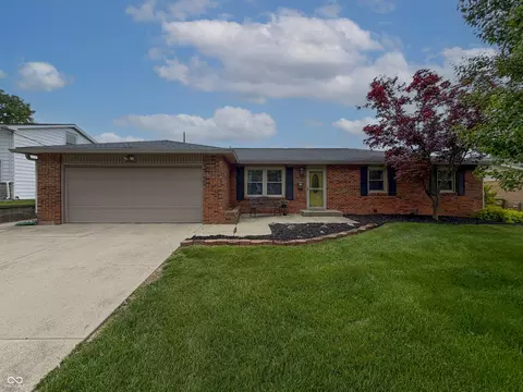 2933 Fairlawn Dr, Columbus, IN 47203