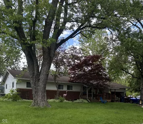 425 Emerson Rd, Carmel, IN 46032