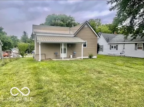 Exterior - 120 W Warren St, Mitchell, IN 47446 photo 2 of 5