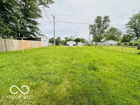 Exterior - 120 W Warren St, Mitchell, IN 47446 photo 3 of 5