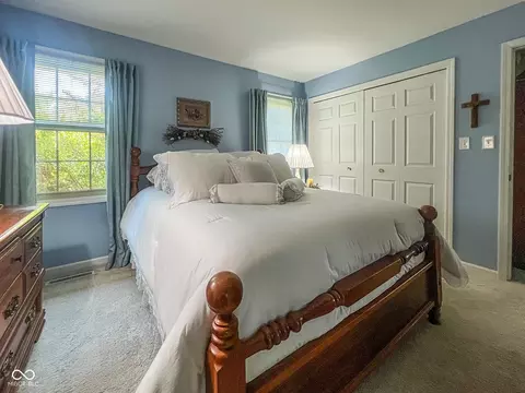 Bedroom - 3345 30th St, Columbus, IN 47203 photo 4 of 5