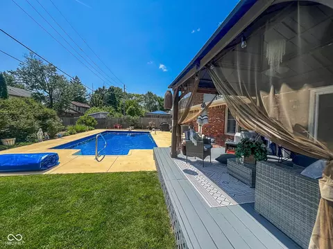 Exterior - 3345 30th St, Columbus, IN 47203 photo 11 of 14