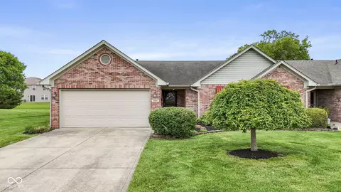 2024 Galaxy Dr, Franklin, IN 46131
