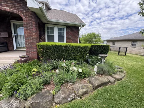 Exterior - 2722 17th St, Columbus, IN 47201 photo 18 of 27