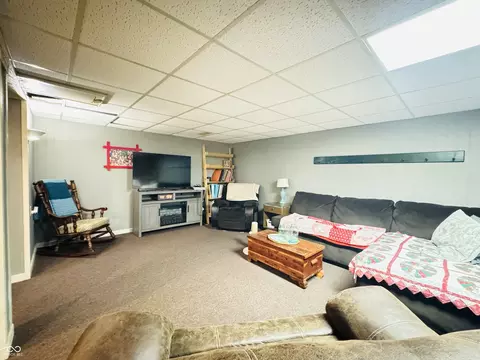 Living - 2722 17th St, Columbus, IN 47201 photo 5 of 6