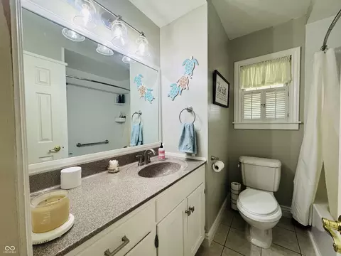 Bath - 2722 17th St, Columbus, IN 47201 photo 1 of 3