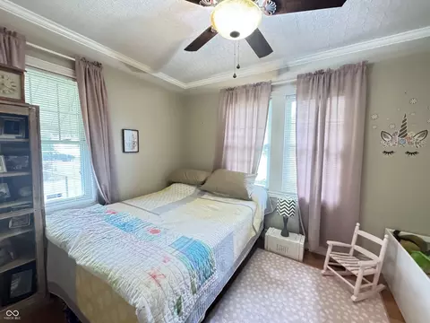 Bedroom - 2722 17th St, Columbus, IN 47201 photo 4 of 7