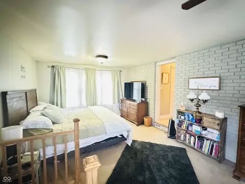 Bedroom - 2722 17th St, Columbus, IN 47201 photo 3 of 7