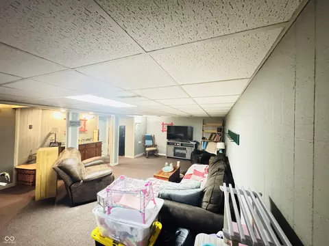 Living - 2722 17th St, Columbus, IN 47201 photo 6 of 6